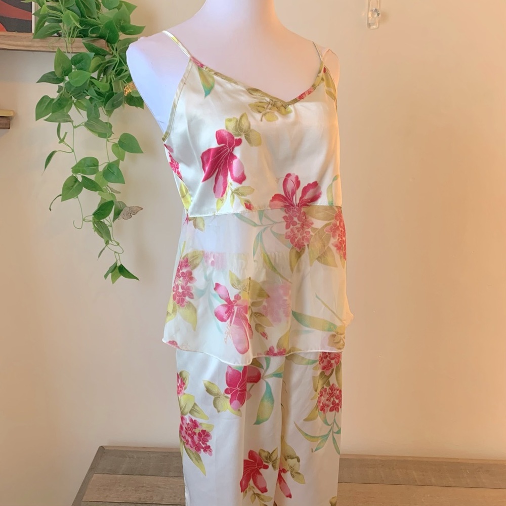 Night Essence Pajamas